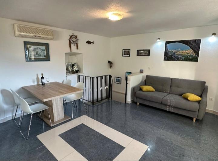 Apartmani Dalmacija Brela Zewnętrze zdjęcie